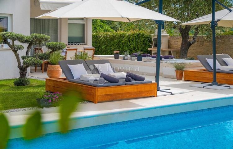 VILA SA VLASTITIM WELLNESS CENTROM U ROVINJU