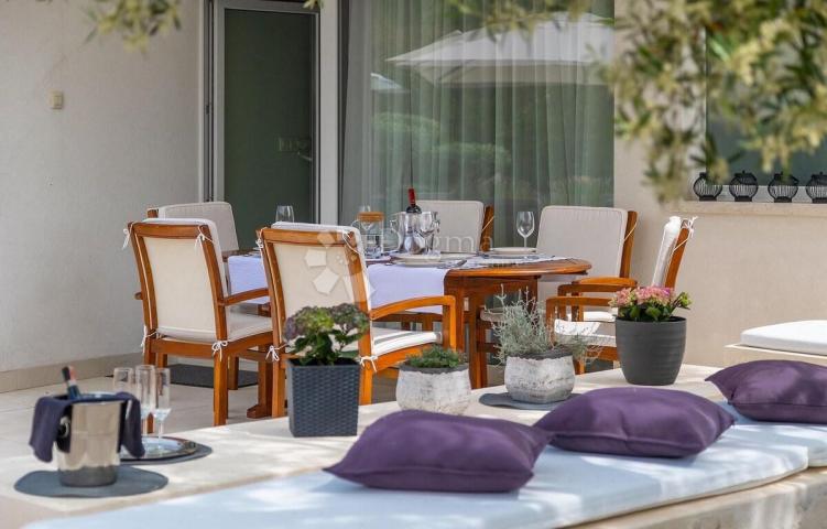 VILA SA VLASTITIM WELLNESS CENTROM U ROVINJU