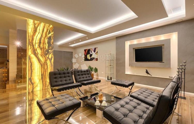 VILA SA VLASTITIM WELLNESS CENTROM U ROVINJU