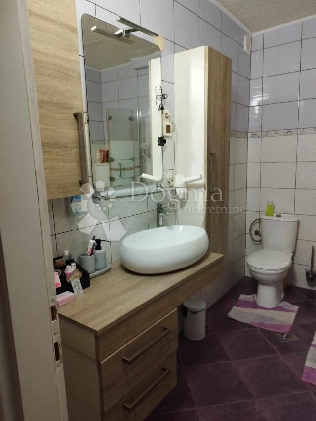 APARTMAN/STAN OMIŠALJ
