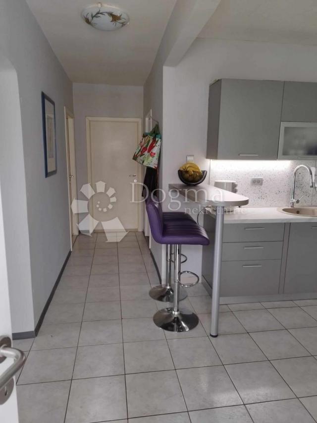 APARTMAN/STAN OMIŠALJ