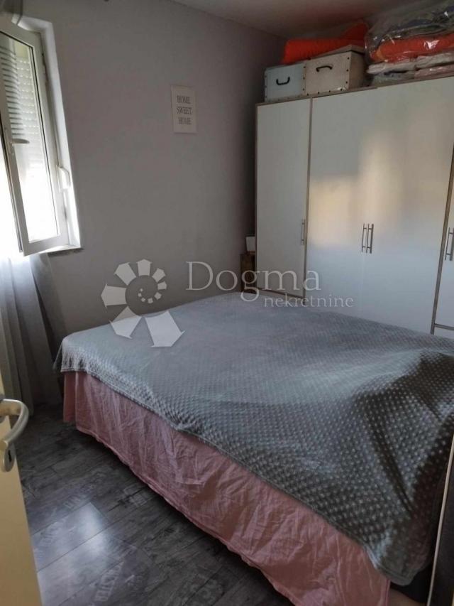 APARTMAN/STAN OMIŠALJ