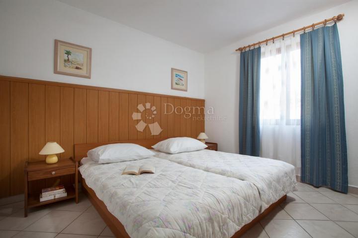 NOVIGRAD OKOLICA, KUĆA 100M OD MORA, POGLED MORE