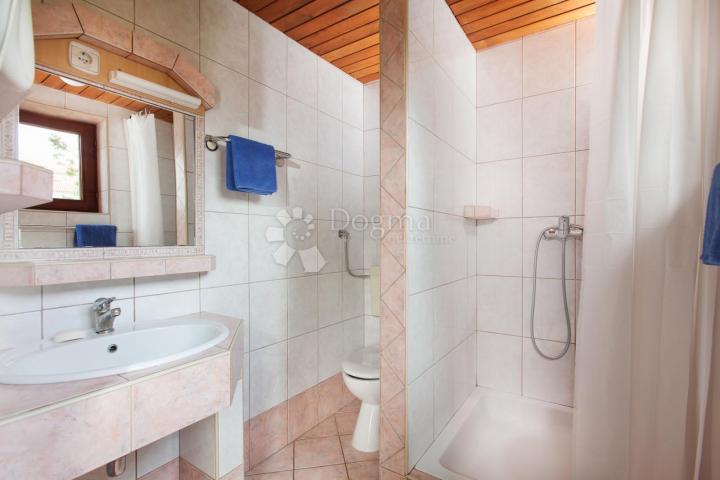 NOVIGRAD OKOLICA, KUĆA 100M OD MORA, POGLED MORE