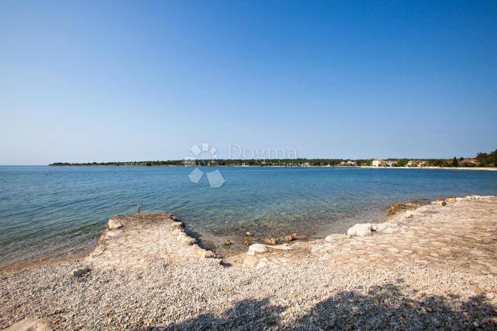 NOVIGRAD OKOLICA, KUĆA 100M OD MORA, POGLED MORE