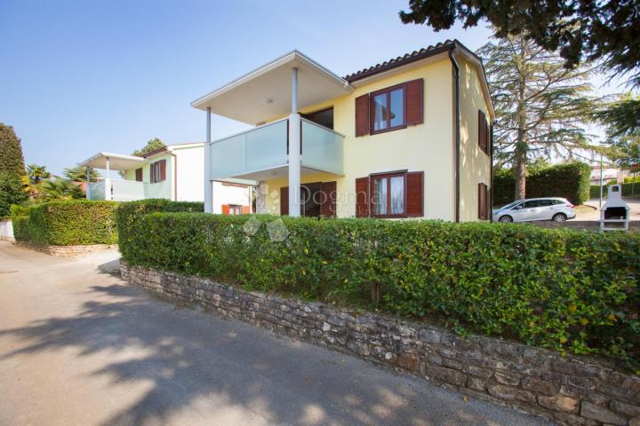 NOVIGRAD OKOLICA, KUĆA 100M OD MORA, POGLED MORE