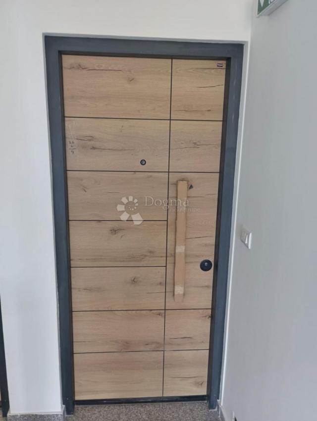Namješteni dvosobni stan, 1. KAT (NOVOGRADANJA)
