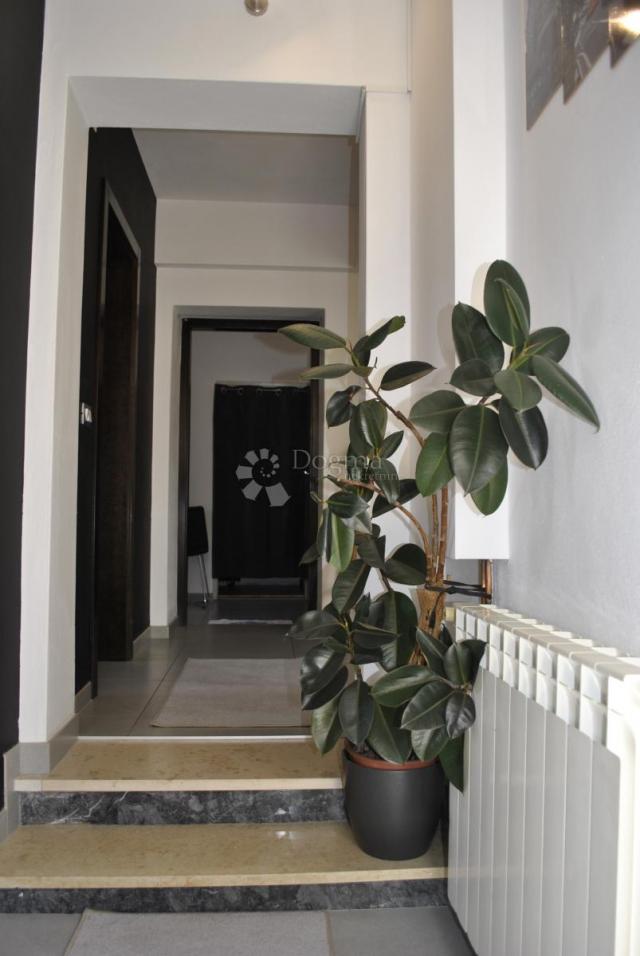 Flat Rovinj, 77,55m2