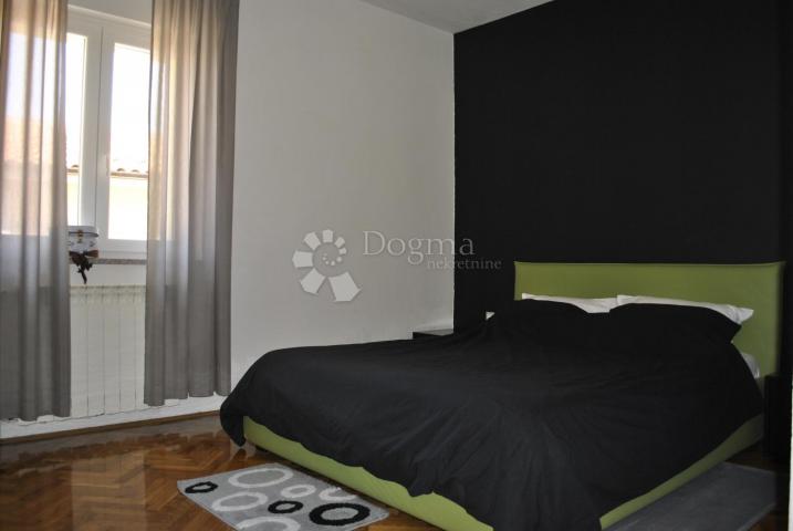 Flat Rovinj, 77,55m2