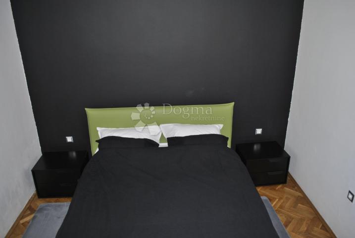 Flat Rovinj, 77,55m2