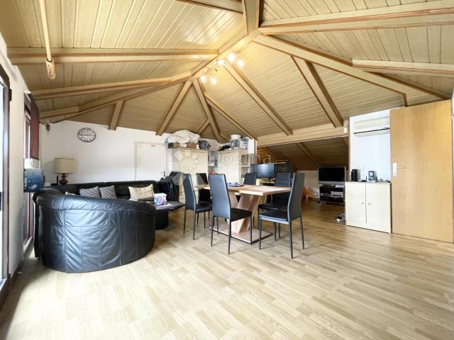 UMAG, PRVI RED, KUĆA S APARTMANIMA