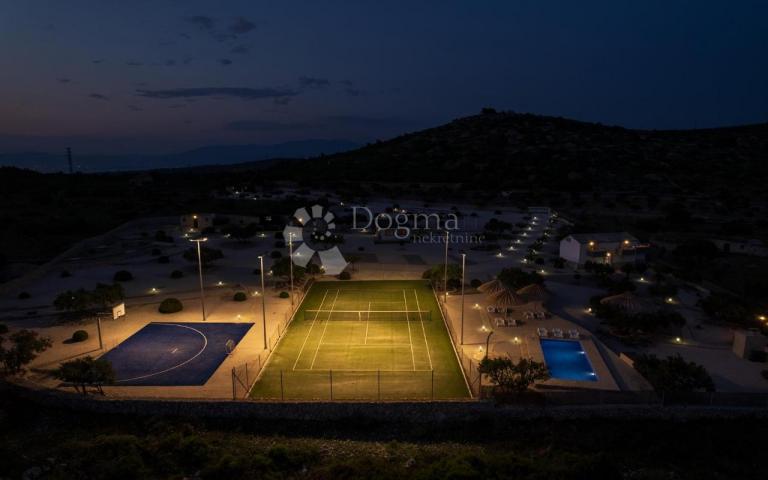 Hacienda na Braču 10000m2 okućnice 