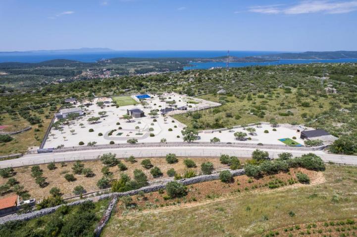 Hacienda na Braču 10000m2 okućnice 
