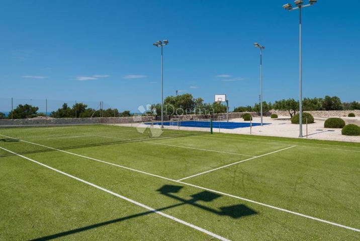 Hacienda na Braču 10000m2 okućnice 