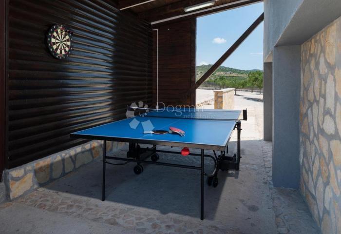Hacienda na Braču 10000m2 okućnice 