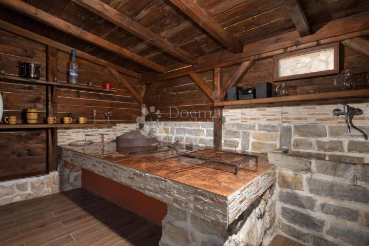 Hacienda na Braču 10000m2 okućnice 