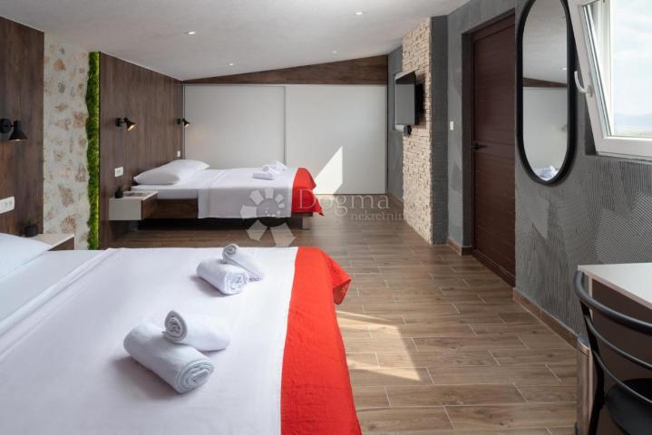 Hacienda na Braču 10000m2 okućnice 