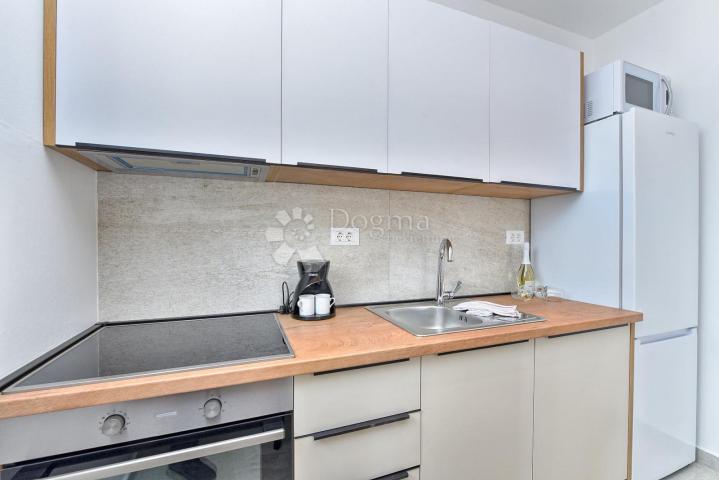 Moderna kuća peroj, u blizini mora, pogled more-krovna terasa 125m2