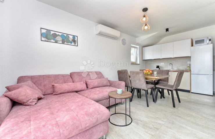 Moderna kuća peroj, u blizini mora, pogled more-krovna terasa 125m2