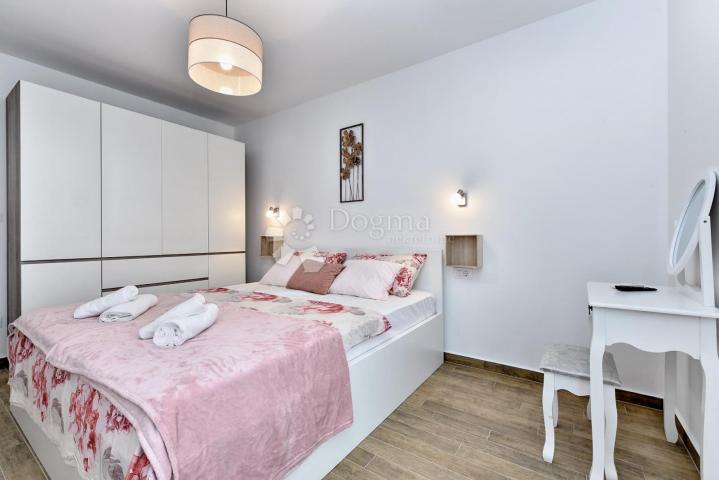Moderna kuća peroj, u blizini mora, pogled more-krovna terasa 125m2