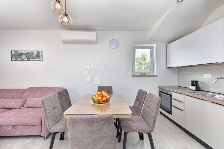 Moderna kuća peroj, u blizini mora, pogled more-krovna terasa 125m2