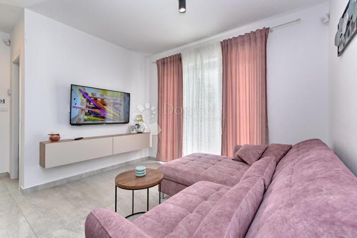 Moderna kuća peroj, u blizini mora, pogled more-krovna terasa 125m2