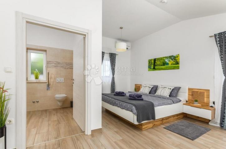 Villa u Banjolama 150m2 za dugoročni najam 