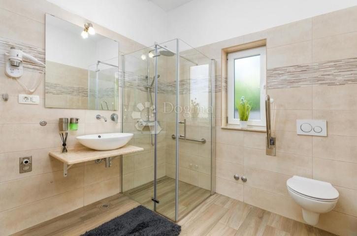 Villa u Banjolama 150m2 za dugoročni najam 