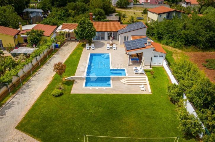 Villa u Banjolama 150m2 za dugoročni najam 