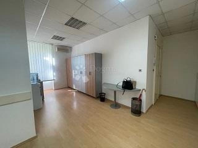 Na samo par koraka do Korza prodajemo stan od 112.25m2