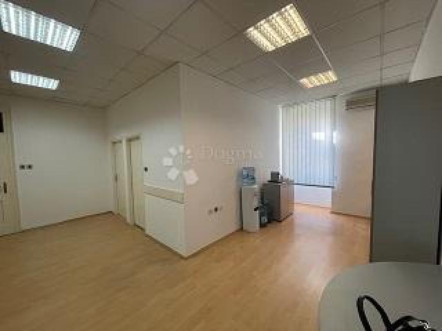 Na samo par koraka do Korza prodajemo stan od 112.25m2