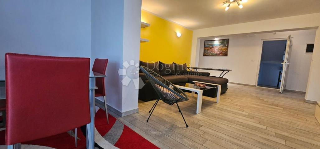 Prodaje se ekskluzivna apartmanska kuća u Medulinu – 900 m od mora