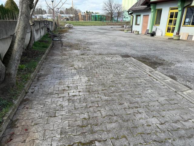 POSLOVNA GRAĐEVINA