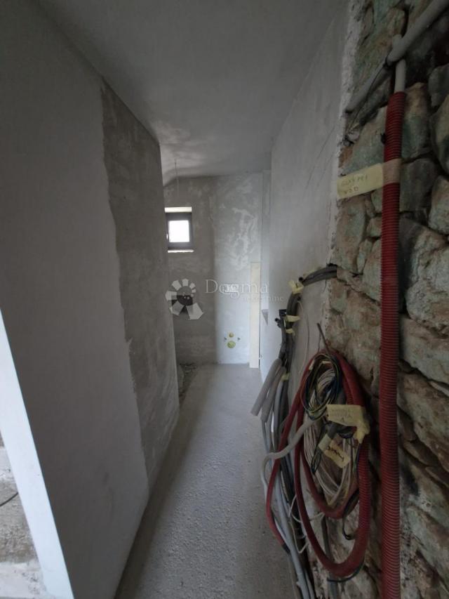 POREČ (okolica) - Renovirana kamena kuća