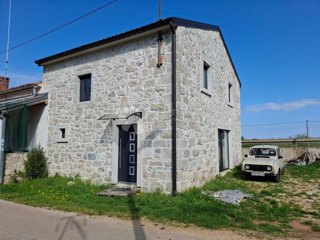 POREČ (okolica) - Renovirana kamena kuća