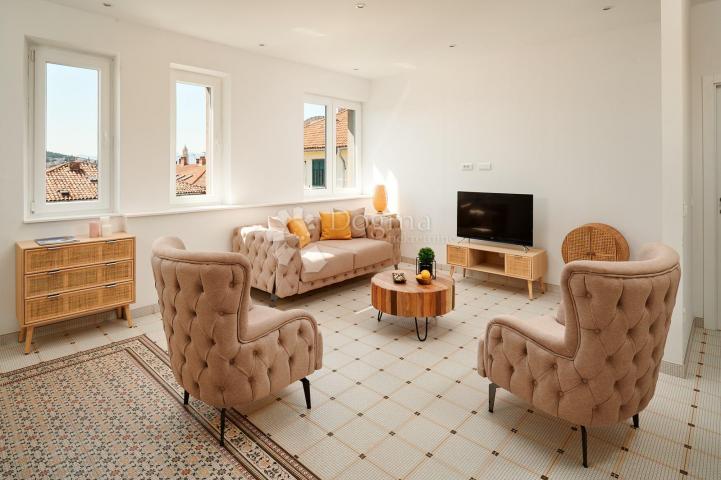 Luksuzni stan na Bačvicama, 105 m²