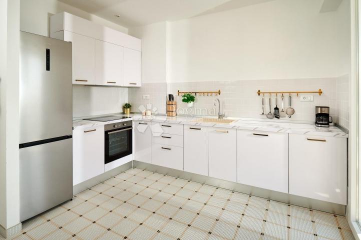 Luksuzni stan na Bačvicama, 105 m²