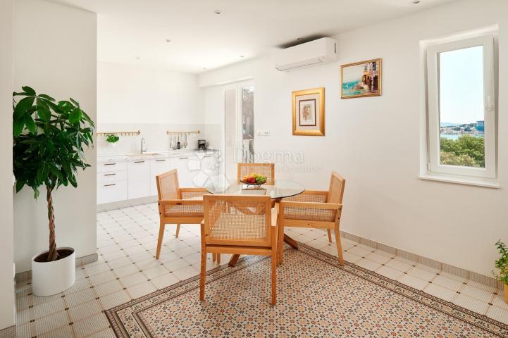 Luksuzni stan na Bačvicama, 105 m²