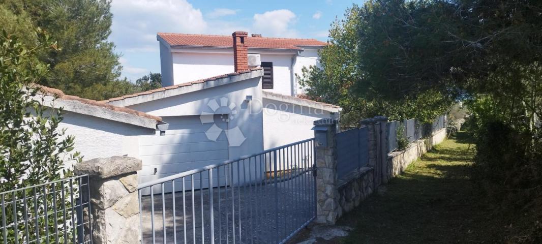 Mediteranski raj  – Samo 90 metara od mora!