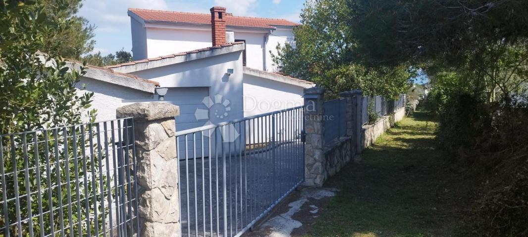 Mediteranski raj  – Samo 90 metara od mora!
