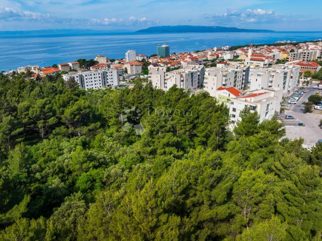 ZEMLJIŠTE S IDEJNIM PROJEKTOM - 3 POSLOVNO STAMBENE ZGRADE