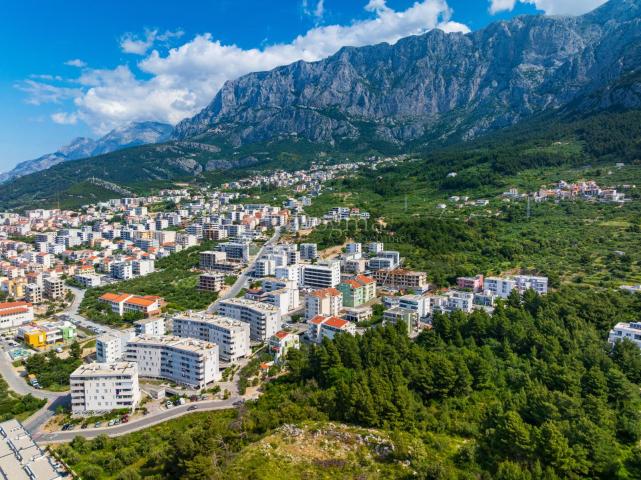 ZEMLJIŠTE S IDEJNIM PROJEKTOM - 3 POSLOVNO STAMBENE ZGRADE