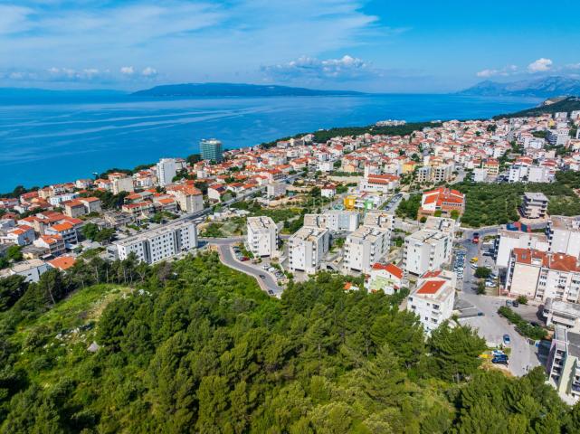 ZEMLJIŠTE S IDEJNIM PROJEKTOM - 3 POSLOVNO STAMBENE ZGRADE