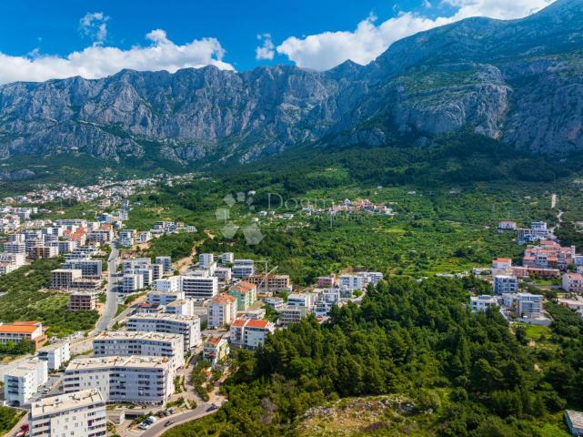 ZEMLJIŠTE S IDEJNIM PROJEKTOM - 3 POSLOVNO STAMBENE ZGRADE