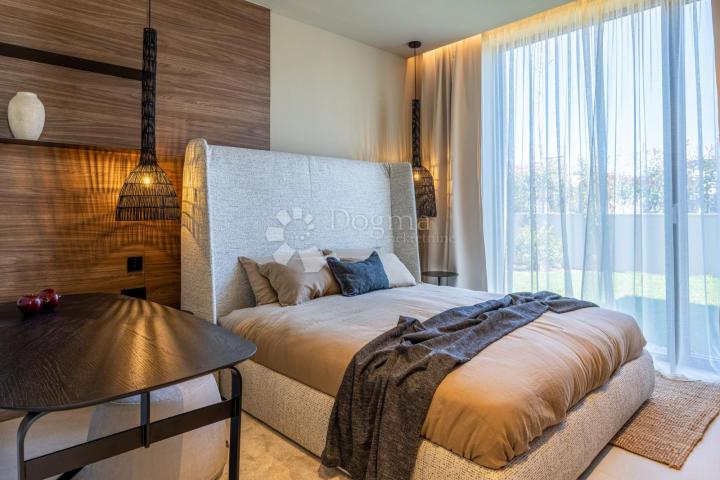 Ekskluzivna smart home vila, kompletno opremljena, s otvorenim pogledom 