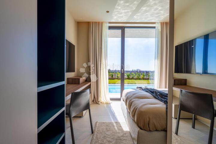 Exclusive smart home villa, fully equipped, with an open view