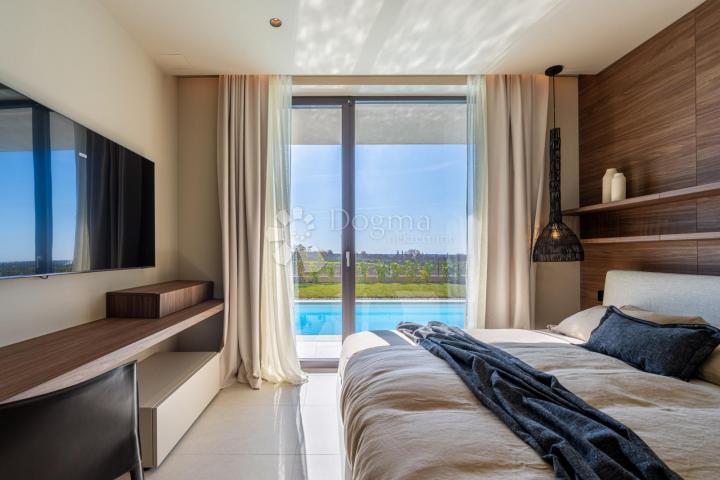 Exclusive smart home villa, fully equipped, with an open view