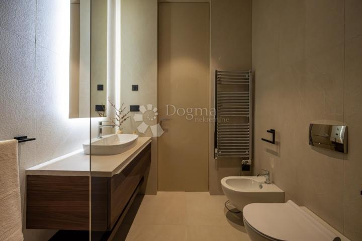 Exclusive smart home villa, fully equipped, with an open view