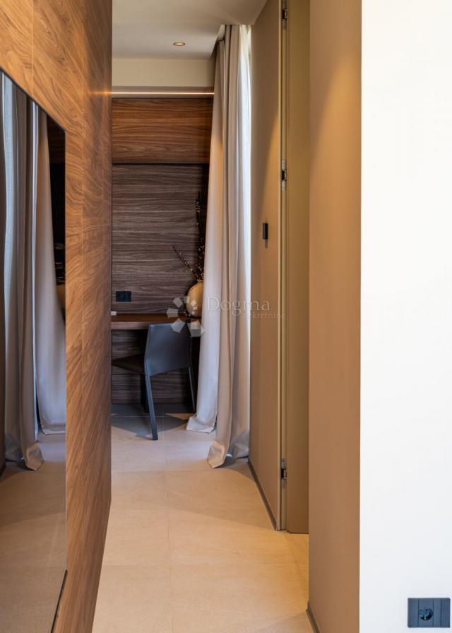 Exclusive smart home villa, fully equipped, with an open view