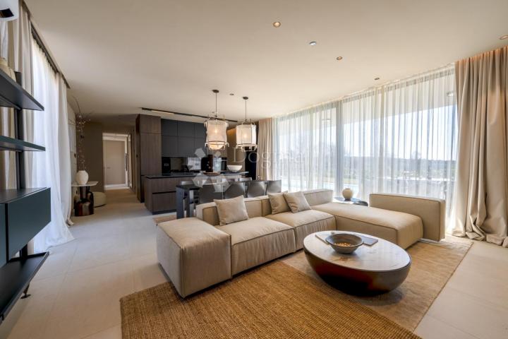 Exclusive smart home villa, fully equipped, with an open view